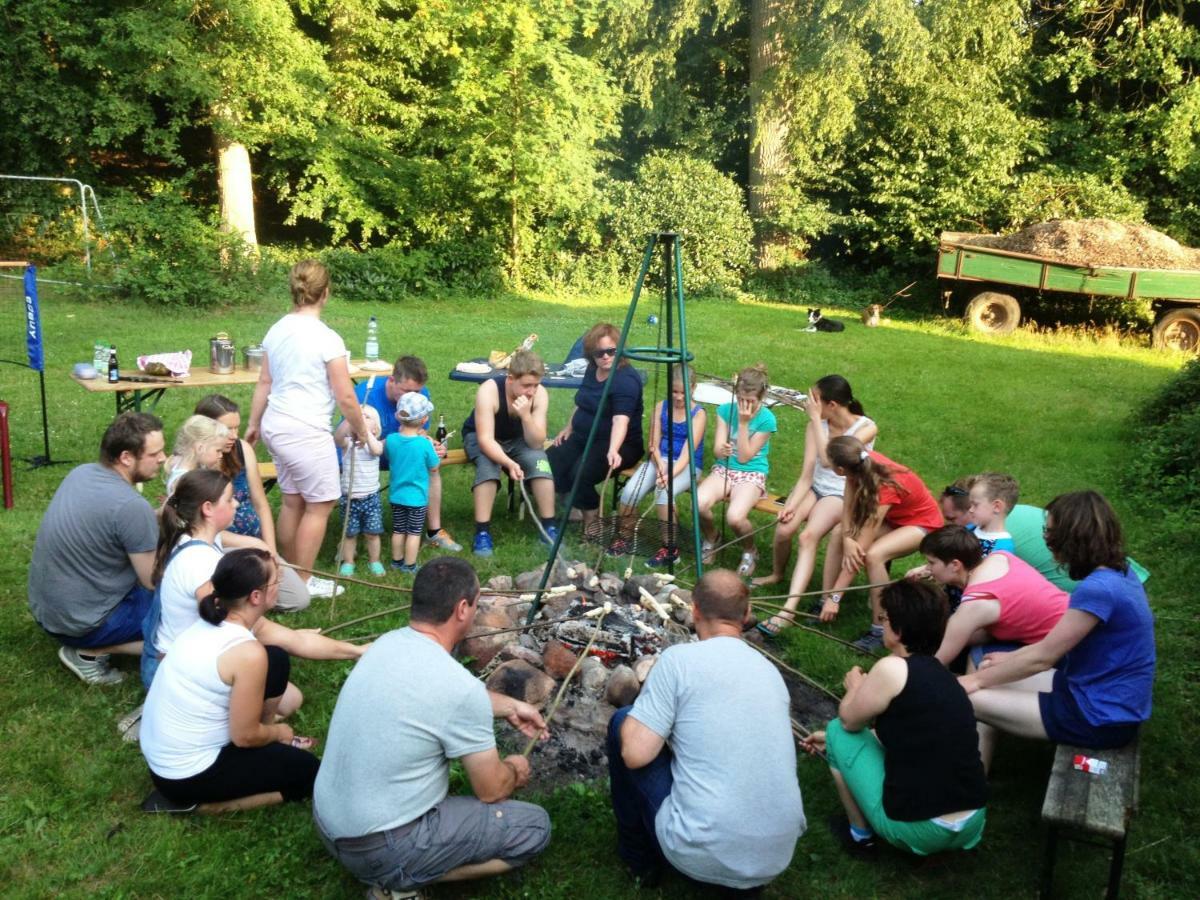 Ferienpension Lindenhof - Ferienwohnungen In Der Lueneburger Heide Marxen am Berge エクステリア 写真