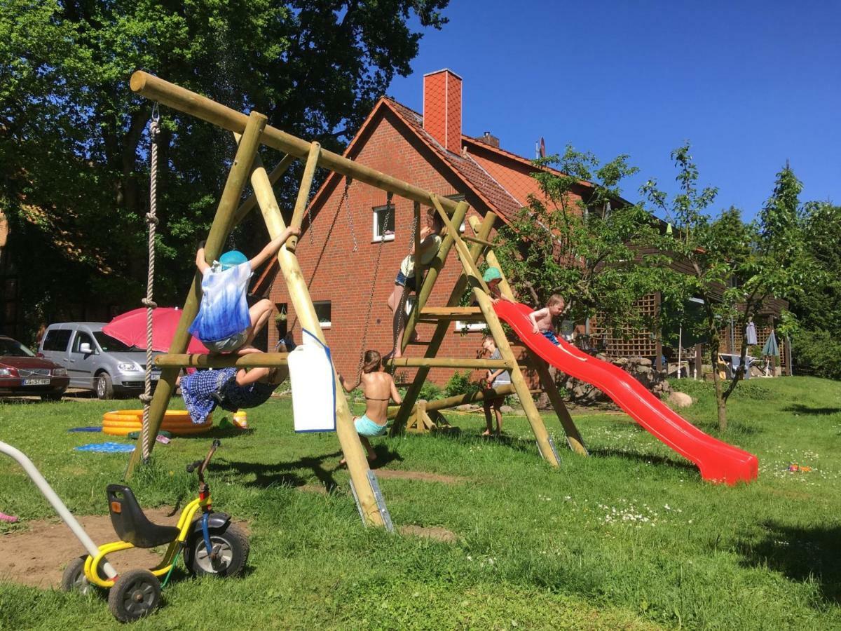Ferienpension Lindenhof - Ferienwohnungen In Der Lueneburger Heide Marxen am Berge エクステリア 写真